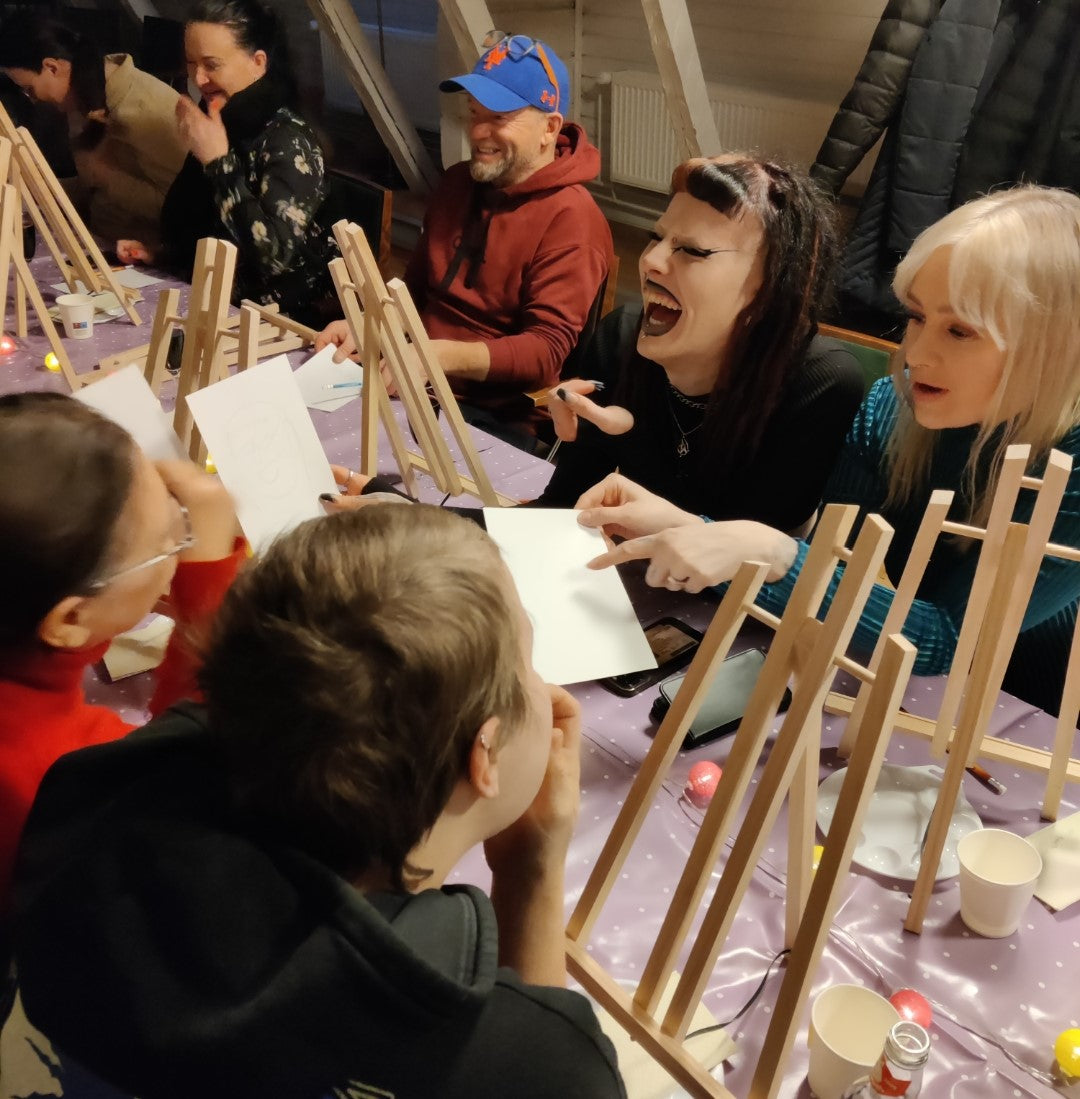 Taidehetki 1-8 osallistujaa