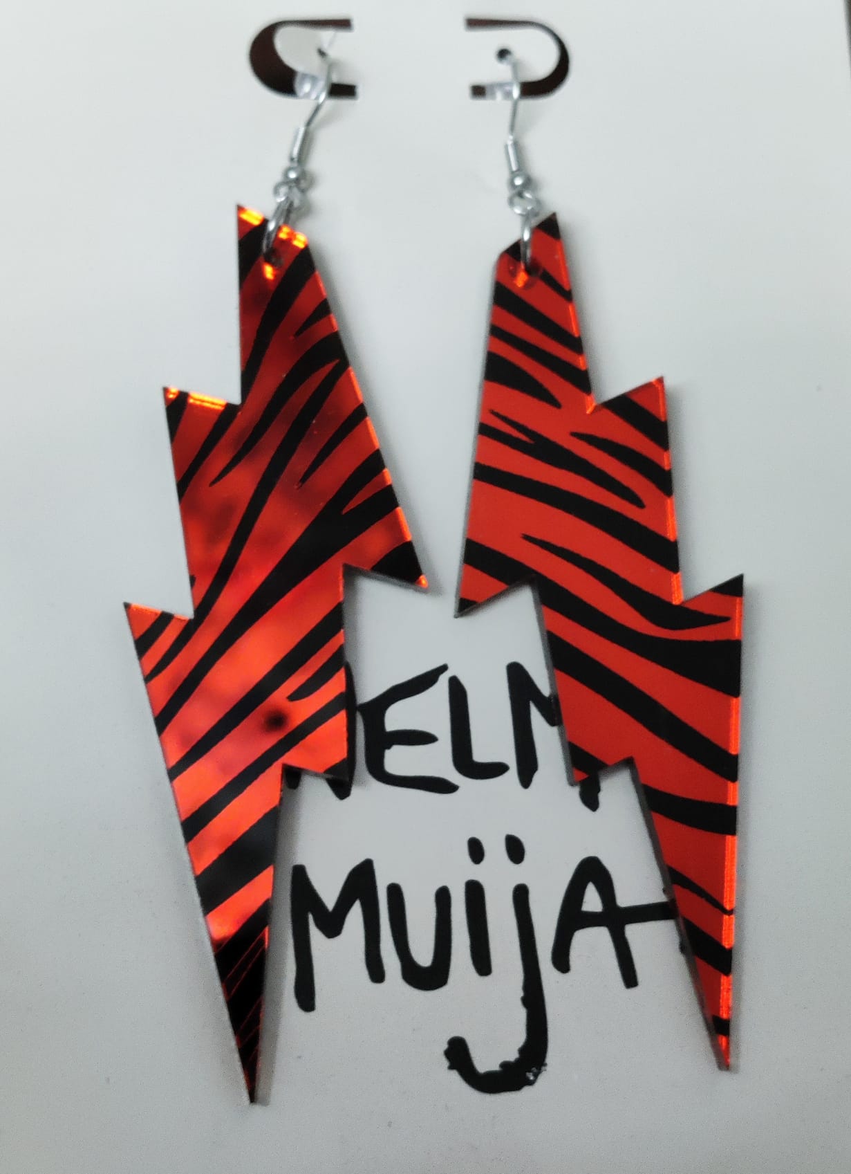 JÄTTISALAMA TIIKERI