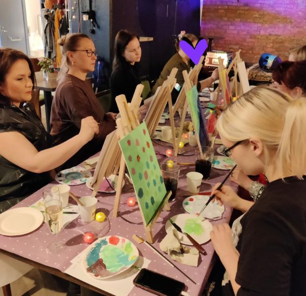 Taidehetki 1-8 osallistujaa