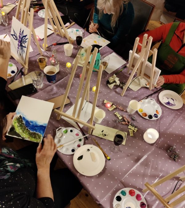 Taidehetki 10 osallistujaa